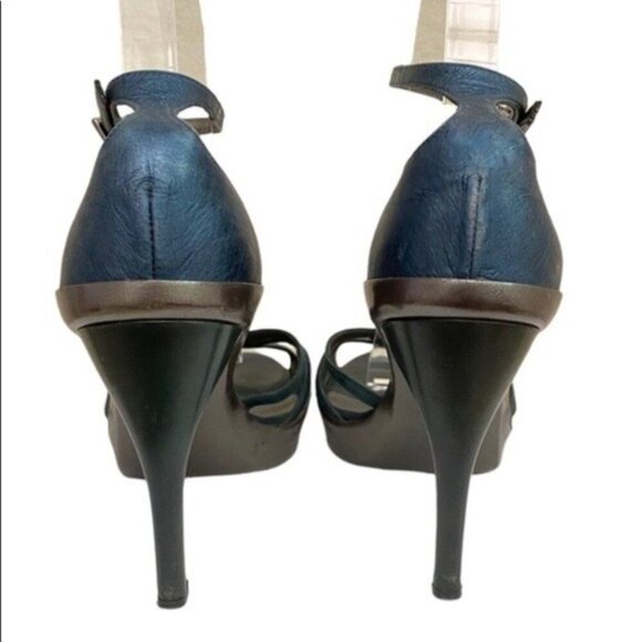 Salvatore Ferragamo Leather Metallic Gray and Teal Ankle Strap Heels Size 7.5 - Picture 4 of 6